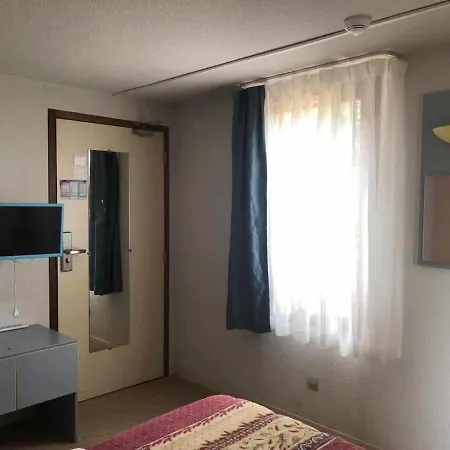 Restaurant Hotel *